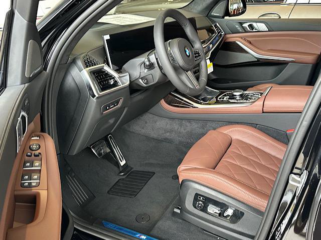 New 2027 BMW X7 xDrive40i w/ M Sport Package AWD/4WD image 4