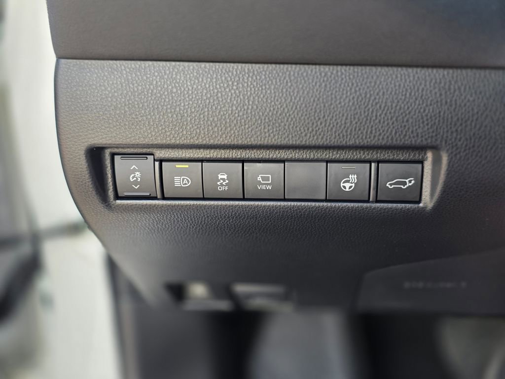 Used 2024 Toyota Venza Limited AWD/4WD image 39