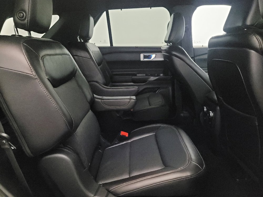 Used 2020 Ford Explorer Limited image 19