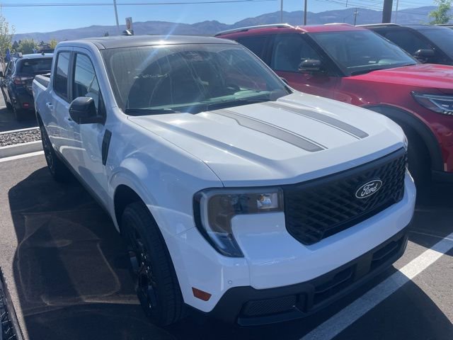 New 2025 Ford Maverick Lariat w/ Black Appearance Package