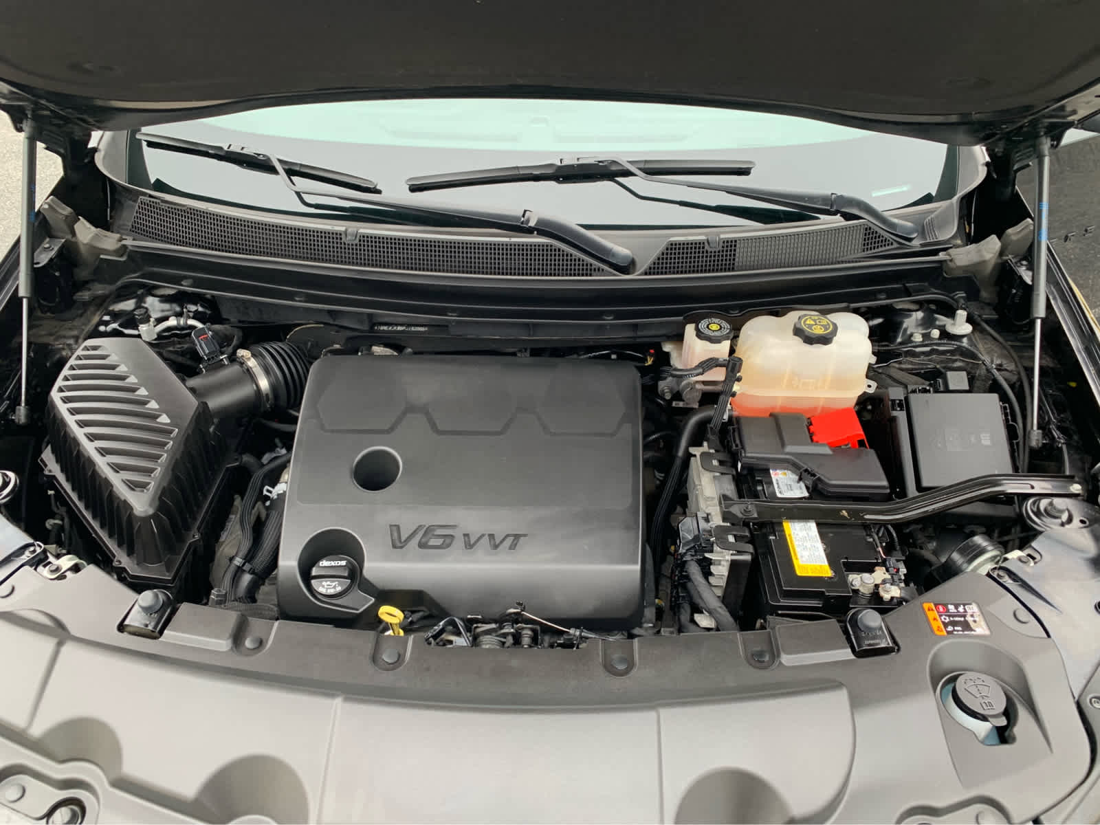 Used 2023 Chevrolet Traverse RS image 9