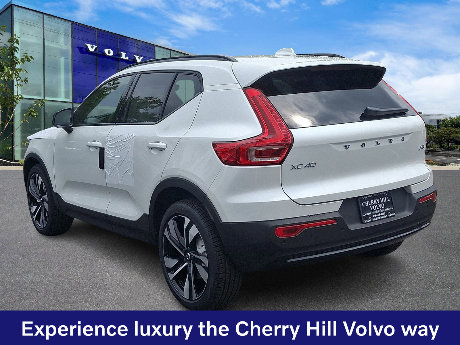 New 2026 Volvo XC40 B5 Ultra w/ Protection Package Premier AWD/4WD image 3