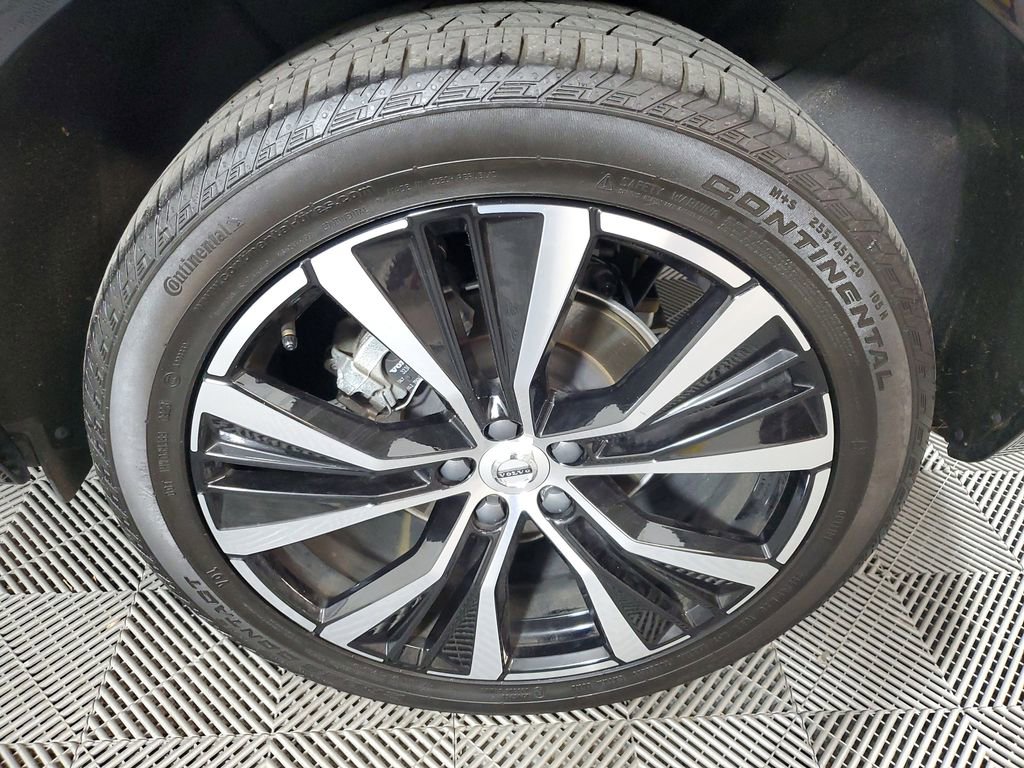 Used 2024 Volvo XC60 B5 Plus w/ Protection Package Premier AWD/4WD image 11