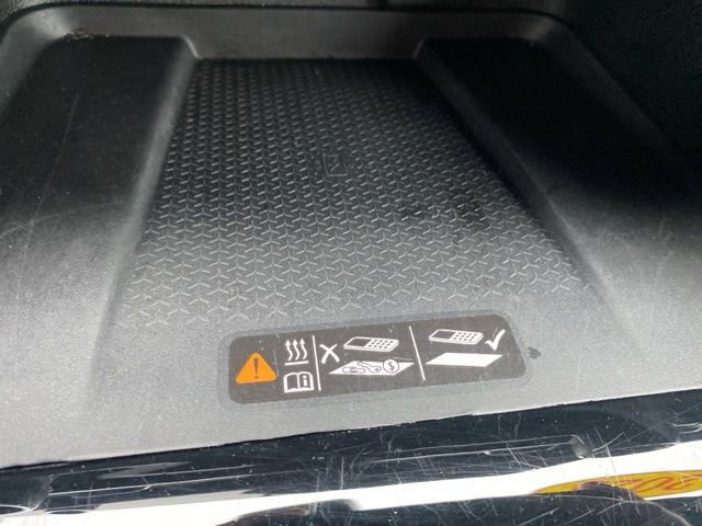 Used 2025 Chevrolet Traverse LT image 18