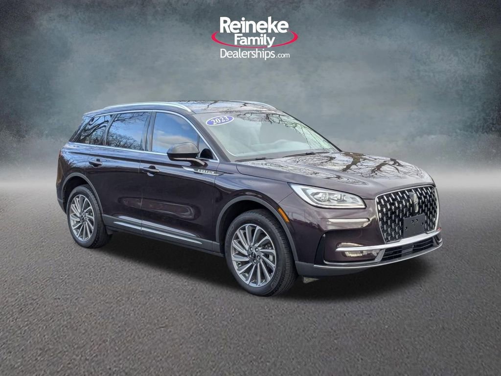 Used 2023 Lincoln Corsair Reserve image 3