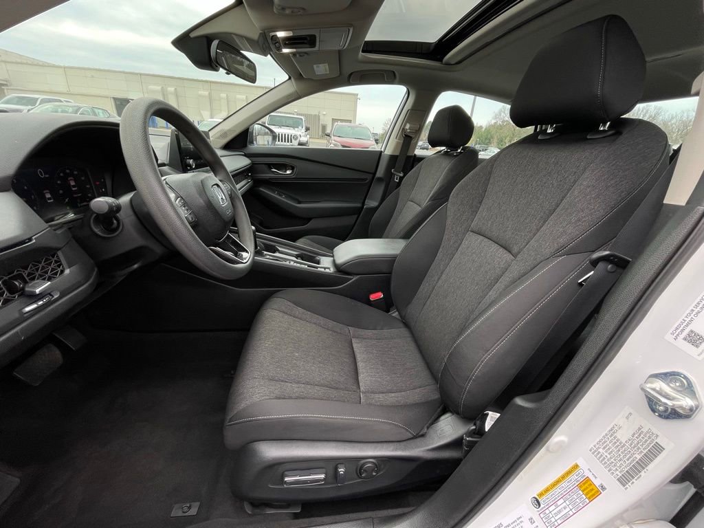 Certified 2025 Honda Accord SE image 26