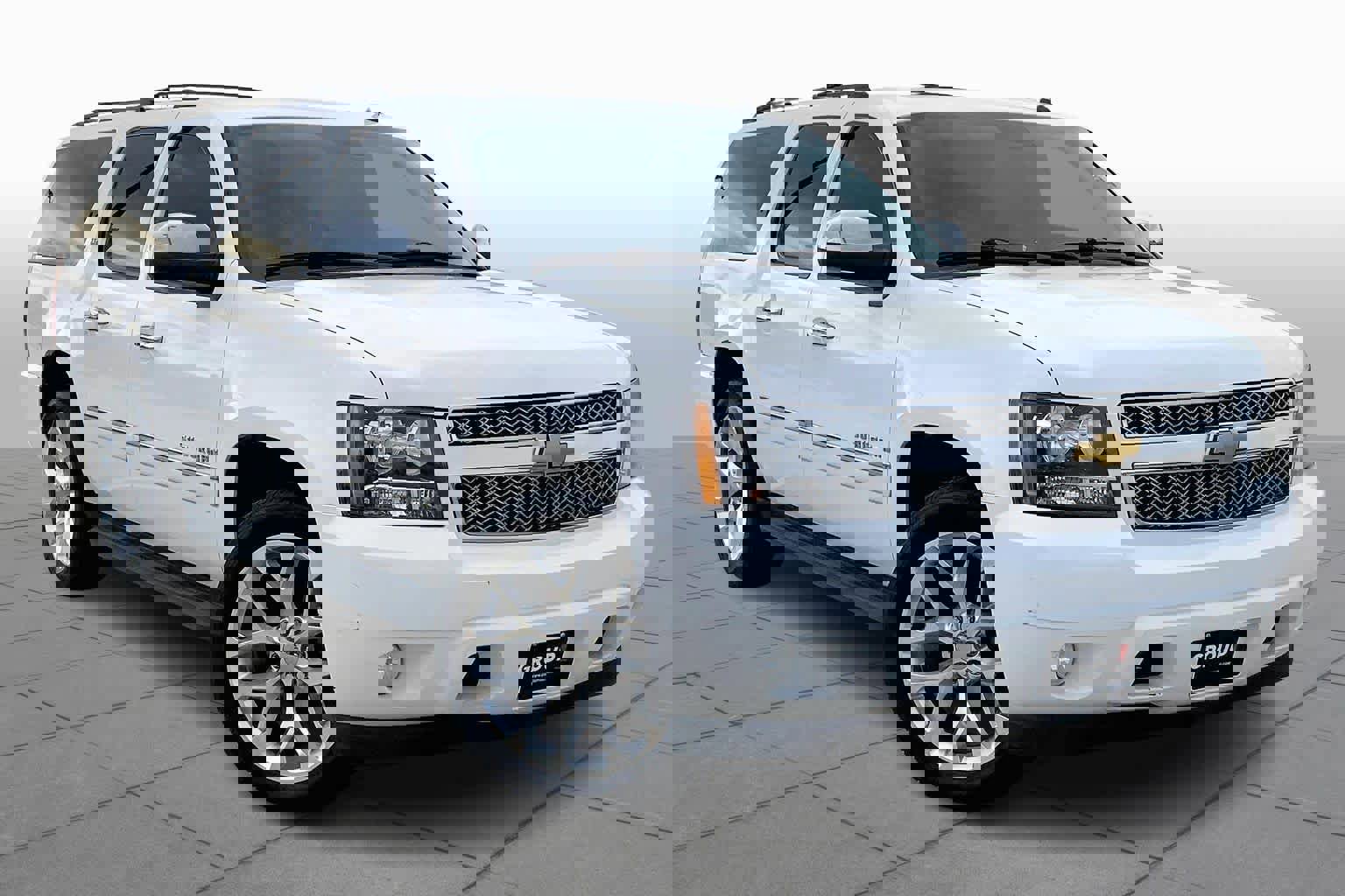 Used 2013 Chevrolet Suburban LTZ image 2