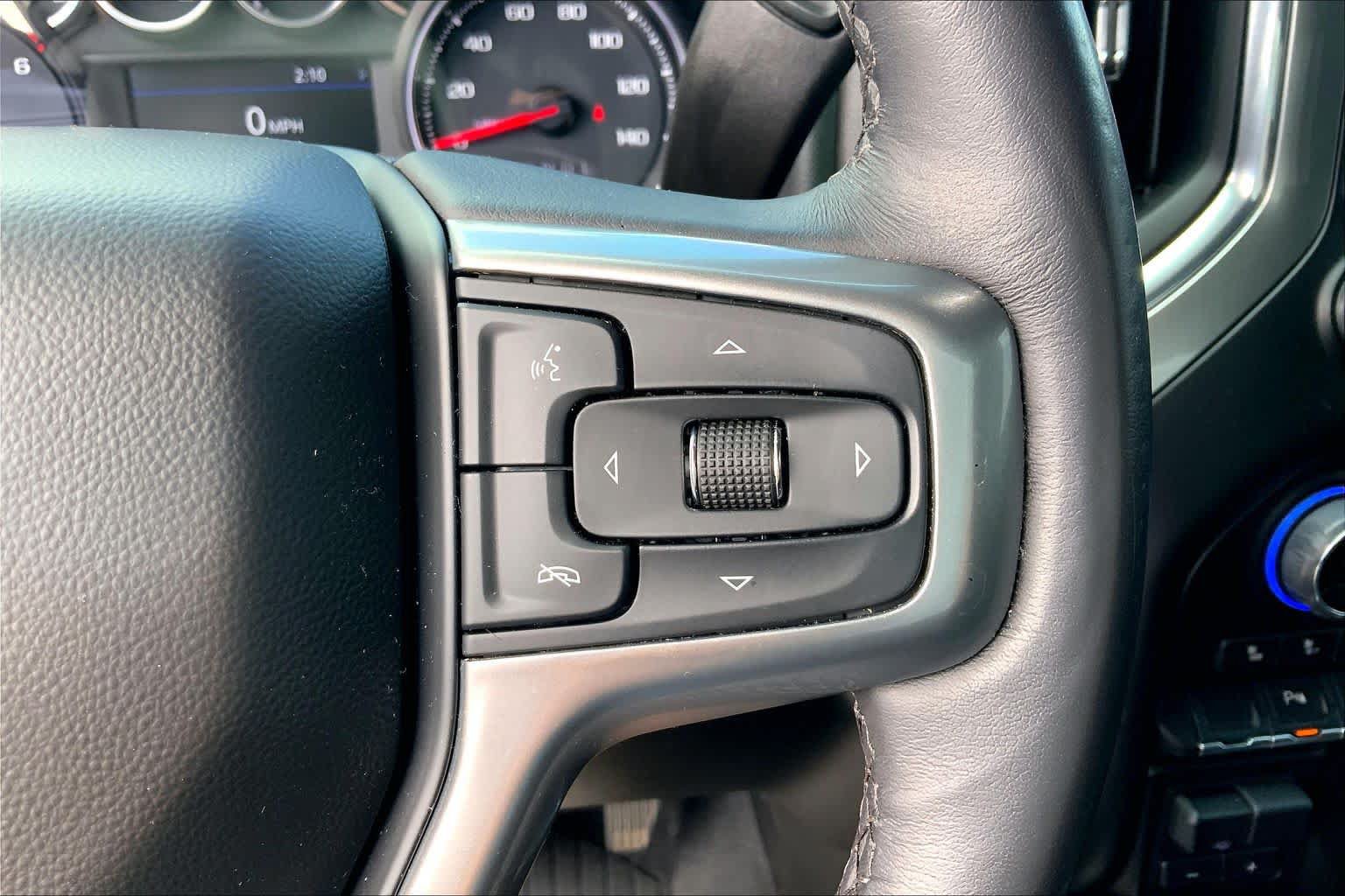 Used 2022 Chevrolet Silverado 1500 LTZ AWD/4WD image 25