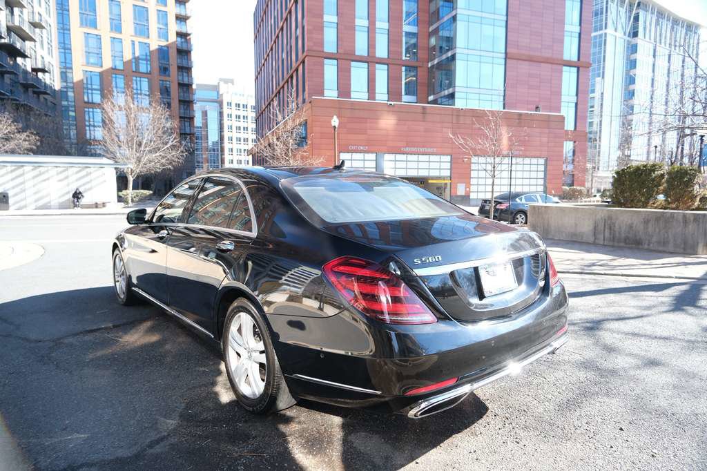 Used 2018 Mercedes-Benz S 560 4MATIC Sedan w/ Premium Package image 8