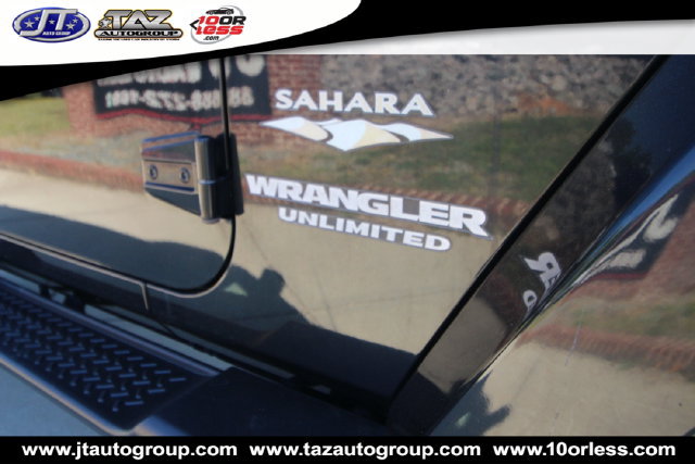 Used 2015 Jeep Wrangler Unlimited Sahara AWD/4WD image 10