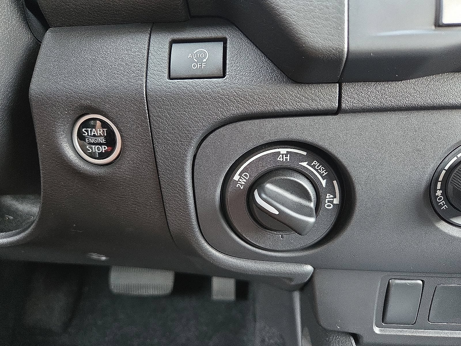 Used 2025 Nissan Frontier SV AWD/4WD image 22