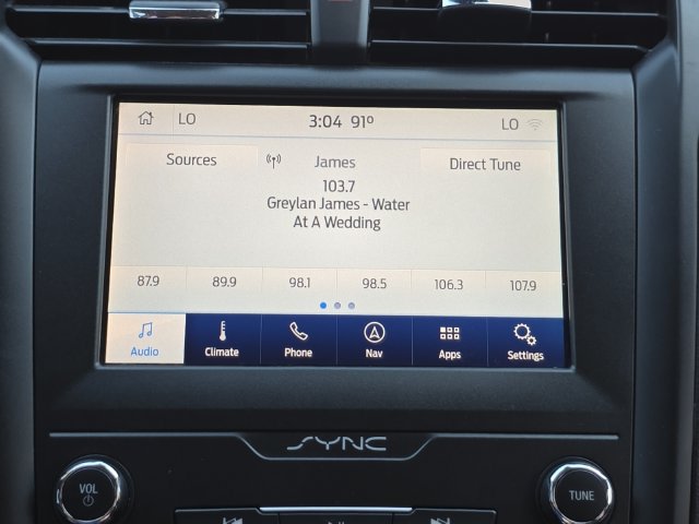 Used 2020 Ford Fusion SE FWD image 24