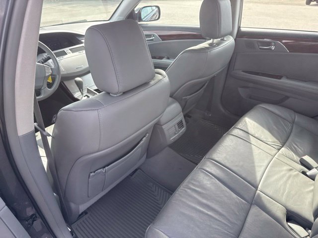 Used 2010 Toyota Avalon XLS FWD image 19