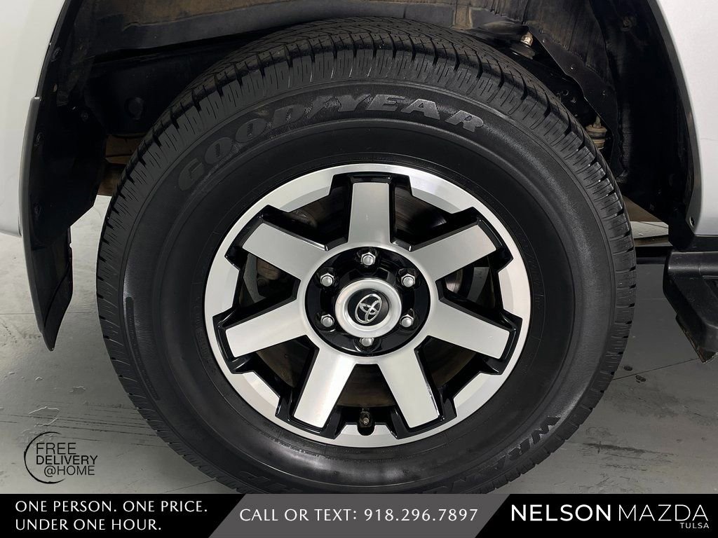 Used 2022 Toyota 4Runner TRD Off-Road image 13