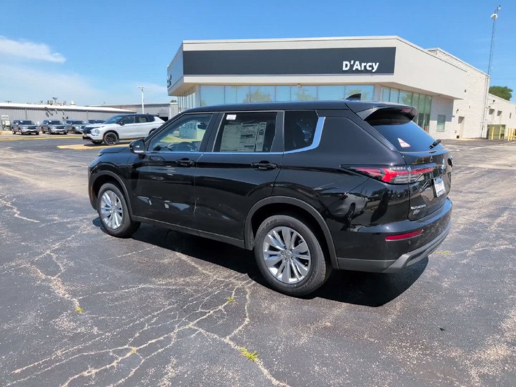 New 2026 Mitsubishi Outlander ES AWD/4WD image 10