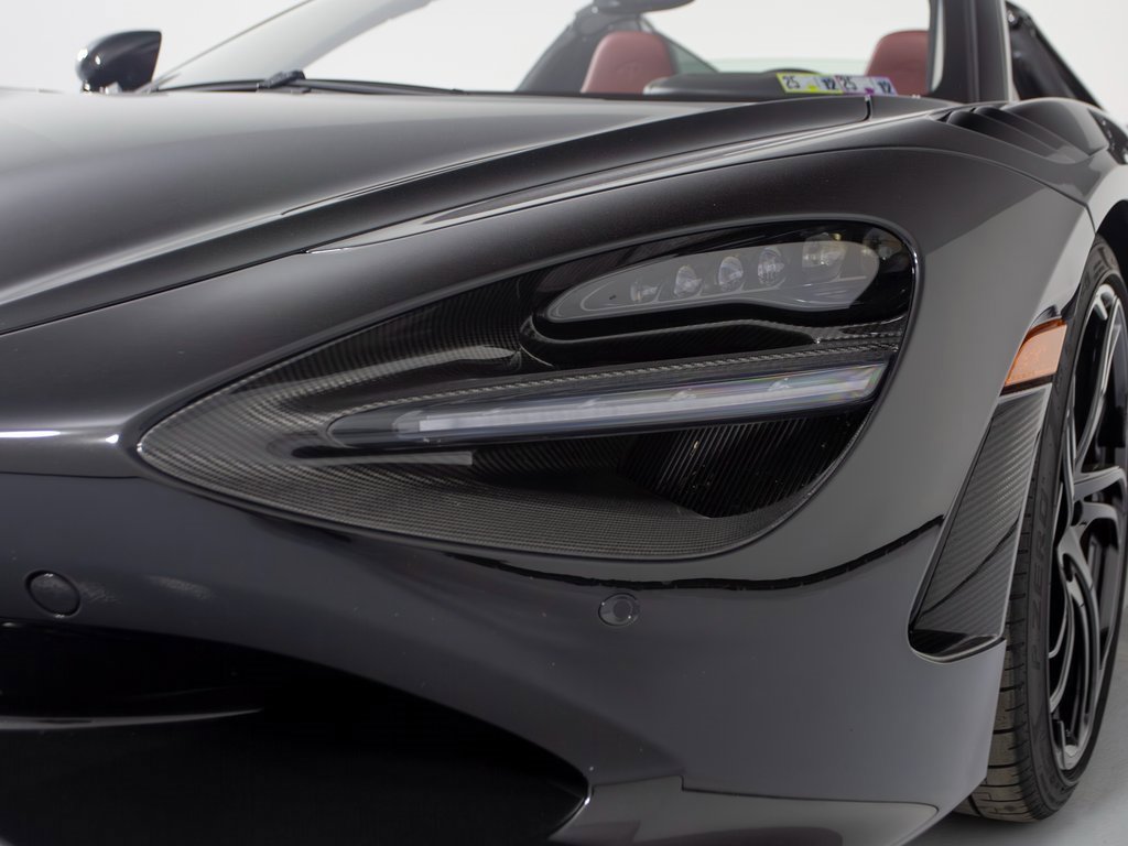 Used 2024 McLaren 750S Spider image 37