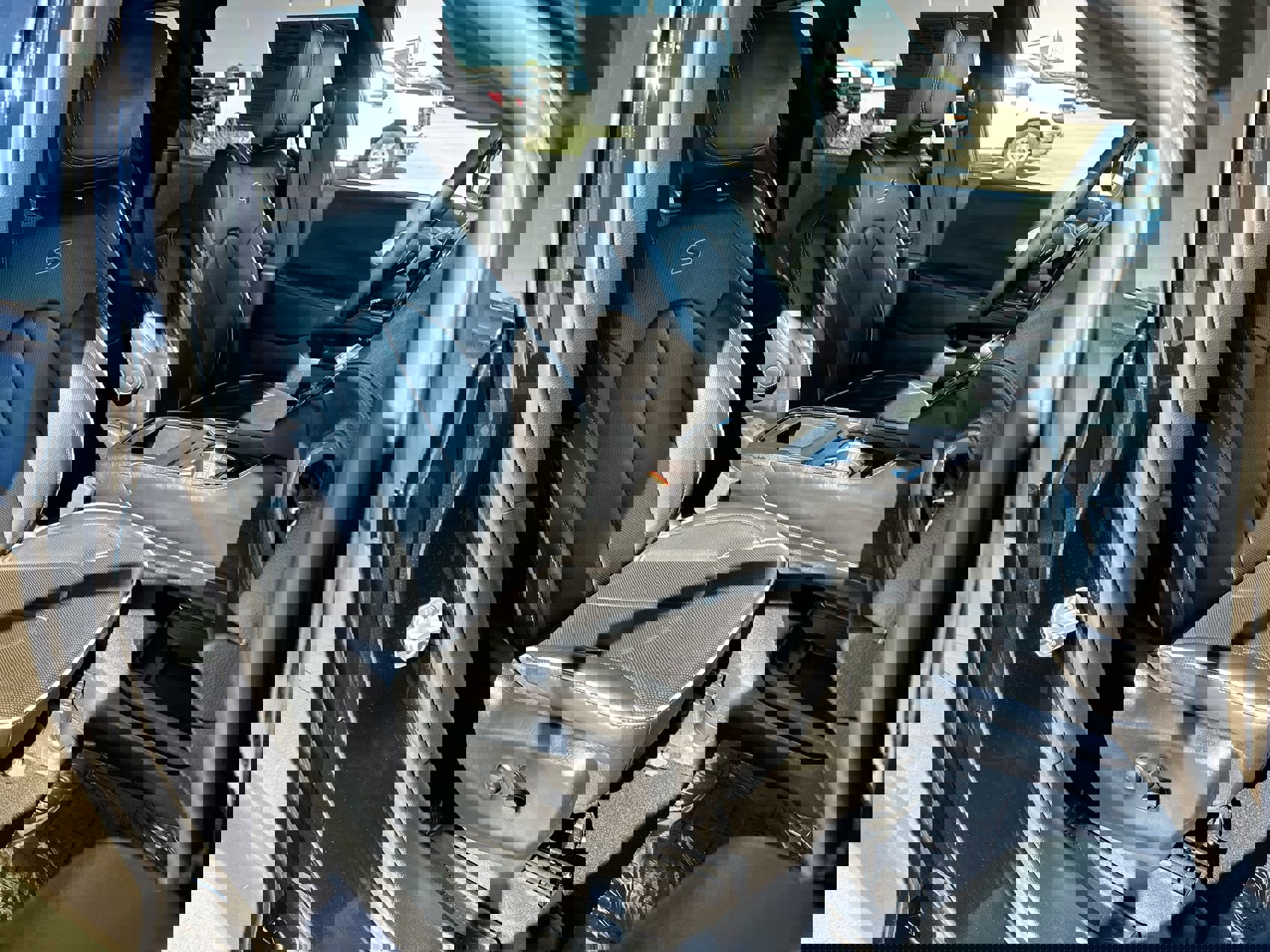 Used 2025 Chrysler Pacifica Limited image 26