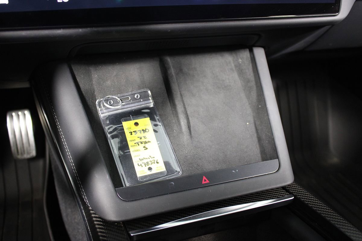 Used 2022 Tesla Model S Plaid AWD/4WD image 16
