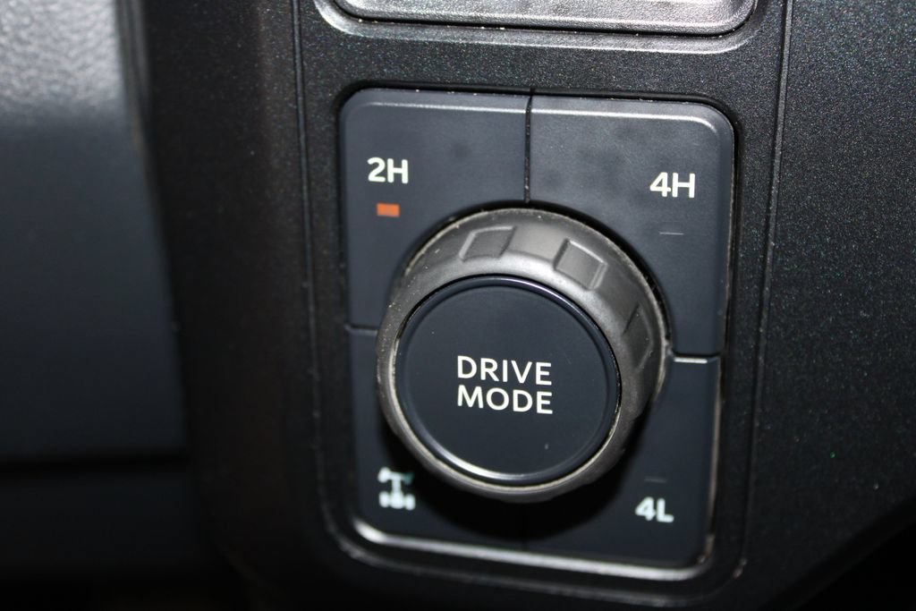 Used 2024 Ford F350 Lariat w/ Sport Appearance Package AWD/4WD image 56