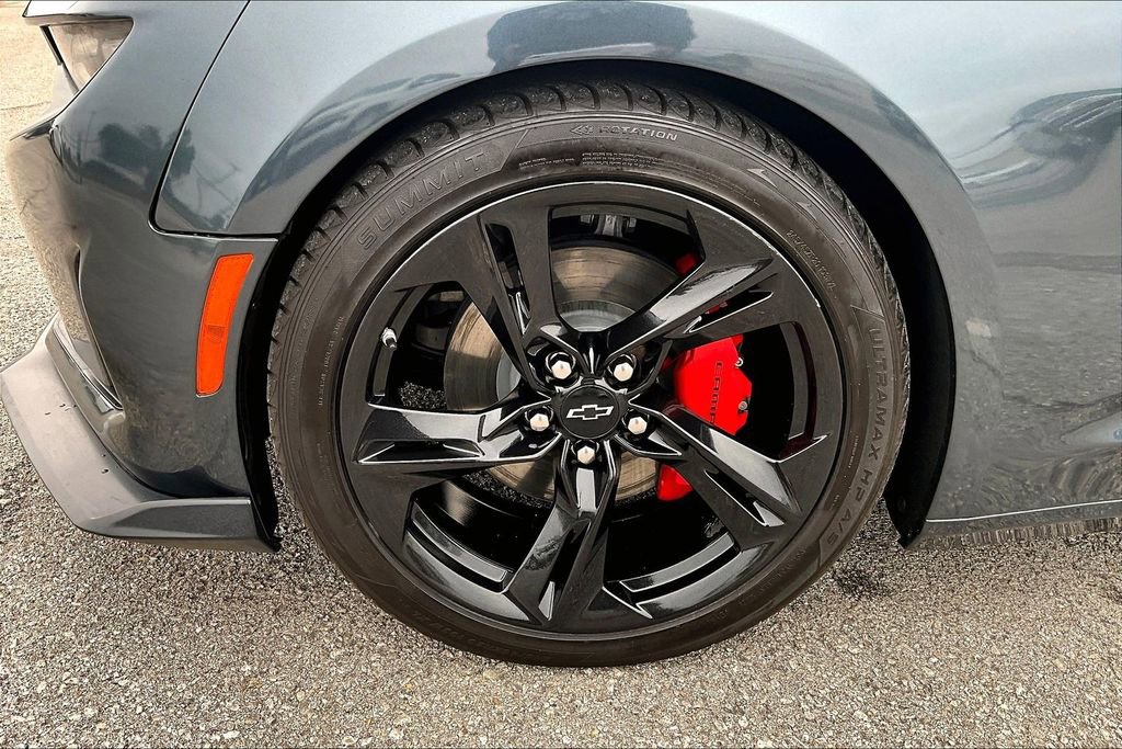 Used 2023 Chevrolet Camaro LT RWD image 12