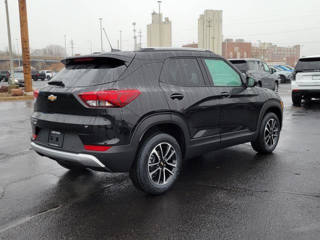 New 2026 Chevrolet TrailBlazer LT w/ Convenience Package image 2