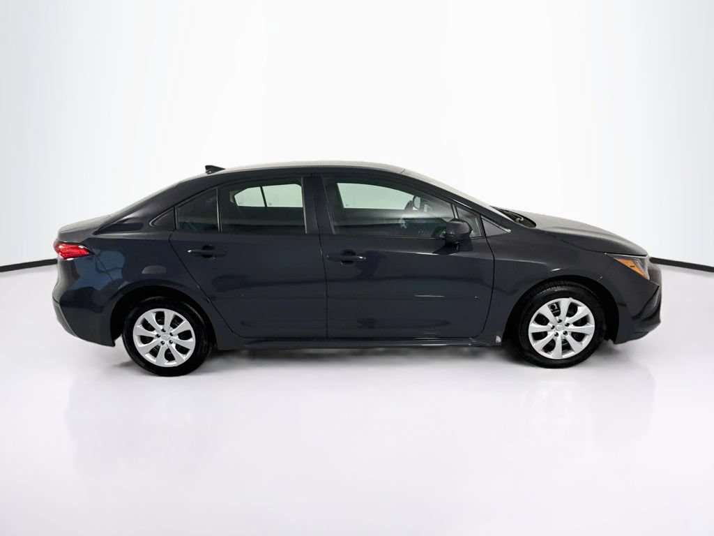 Used 2026 Toyota Corolla LE w/ Carpet Mat Package (TMS) FWD image 4