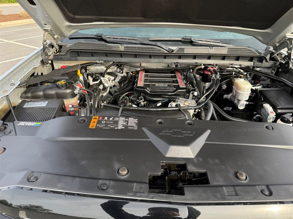 Used 2018 Chevrolet Silverado 1500 LTZ Z71 w/ Redline Edition AWD/4WD image 33