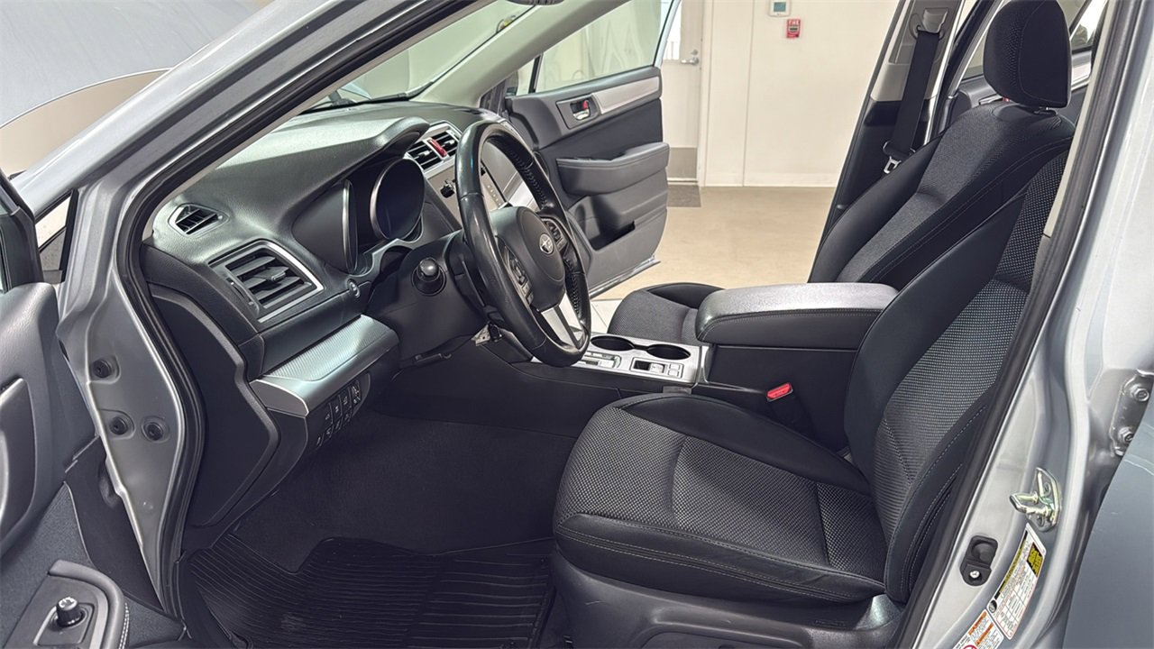 Used 2015 Subaru Outback 2.5i Premium image 12