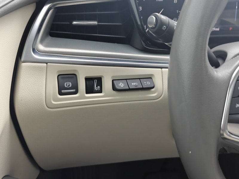 Used 2022 Cadillac XT5 Premium Luxury w/ Technology Package image 28