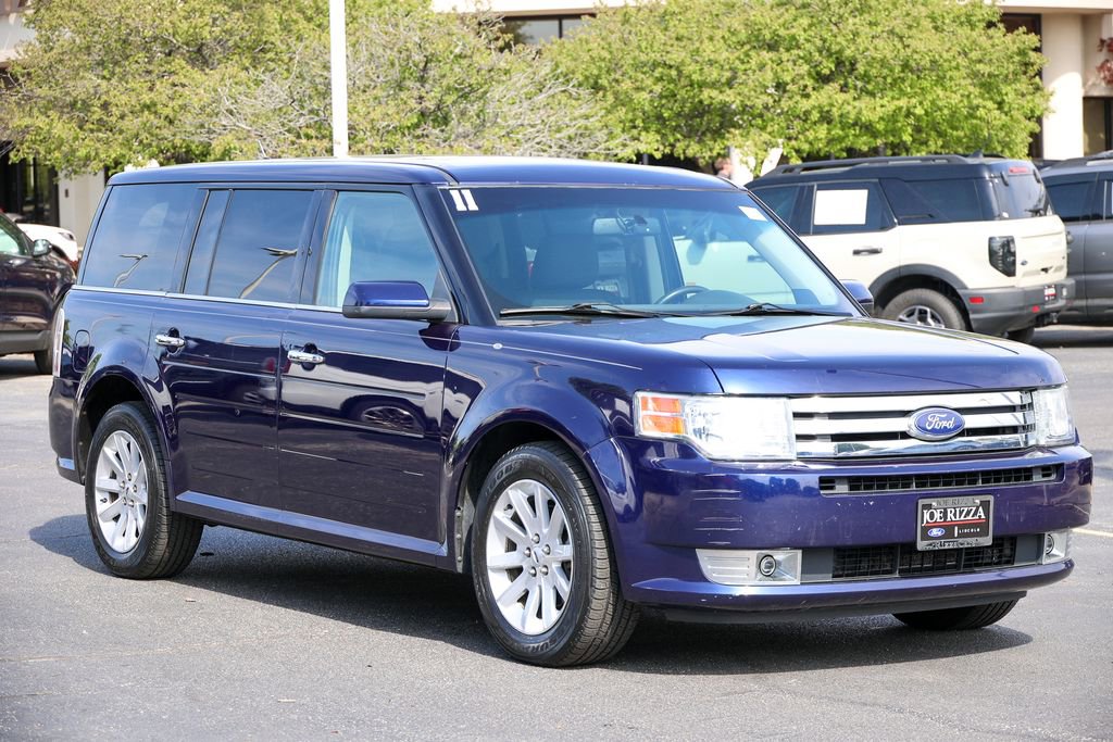 Used 2011 Ford Flex SEL w/ Rapid Spec Order Code FWD image 17