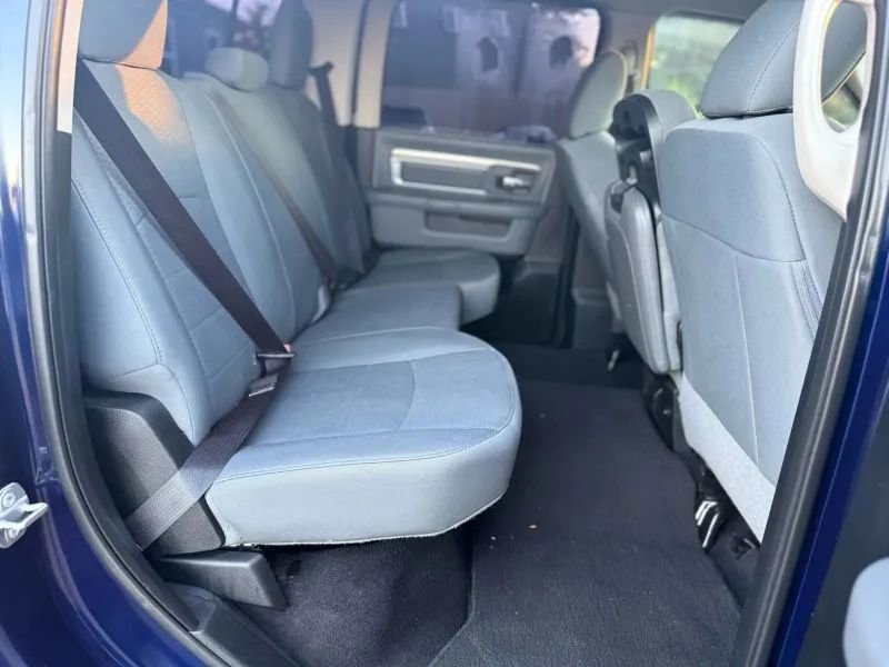 Used 2018 RAM 1500 Classic SLT image 12