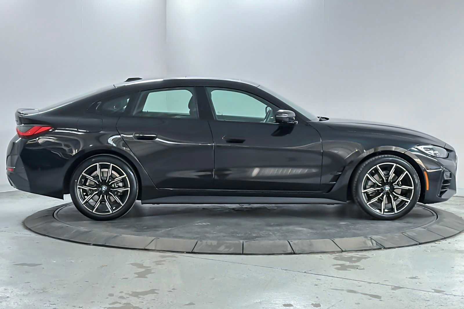 Used 2023 BMW 430i Gran Coupe w/ M Sport Package image 8