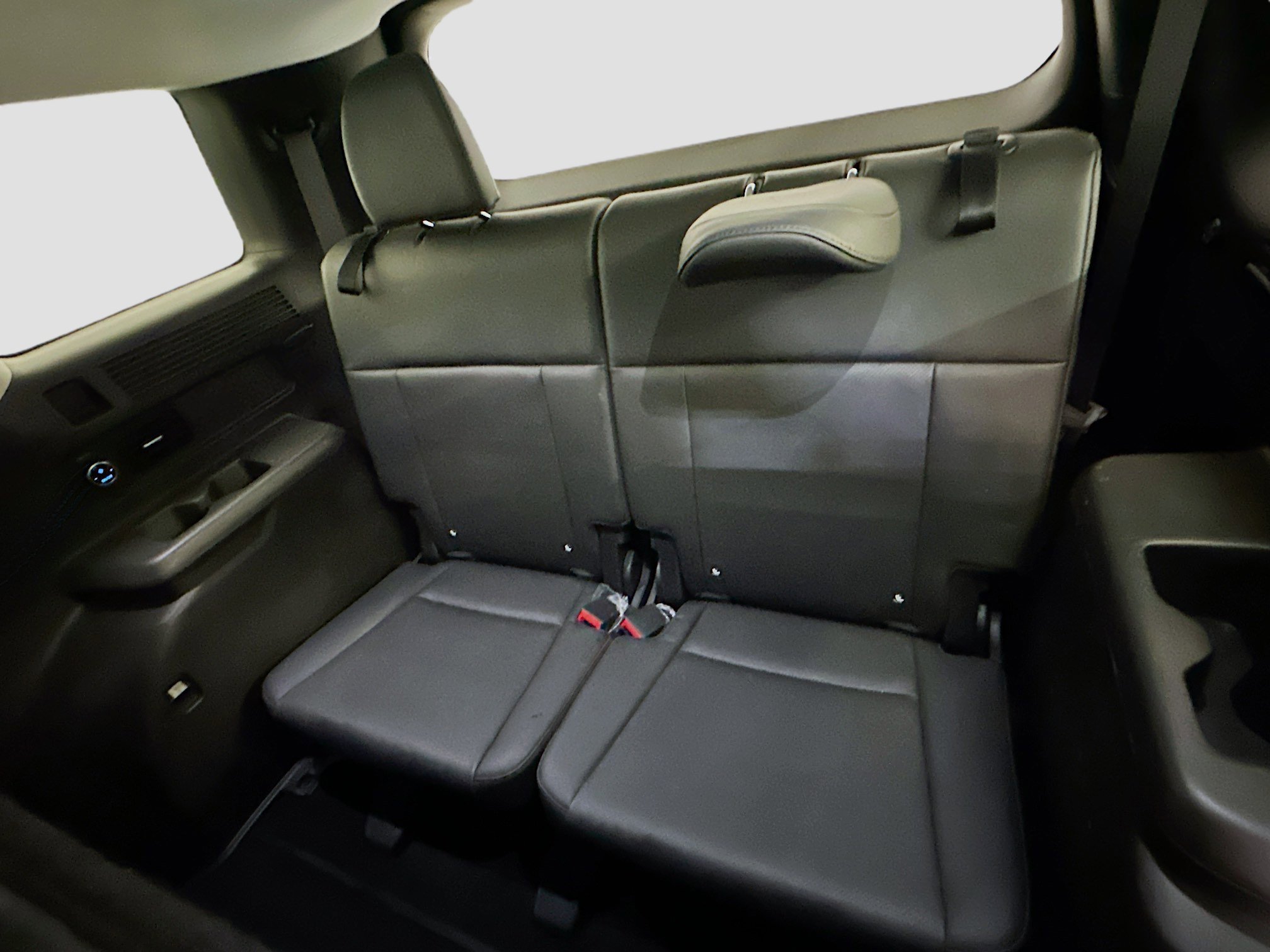 Used 2025 Hyundai Santa Fe SEL image 30