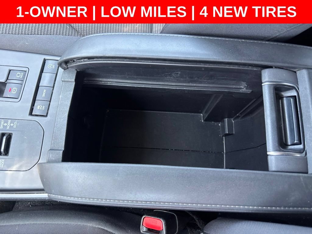 Used 2021 Toyota Highlander L FWD image 34