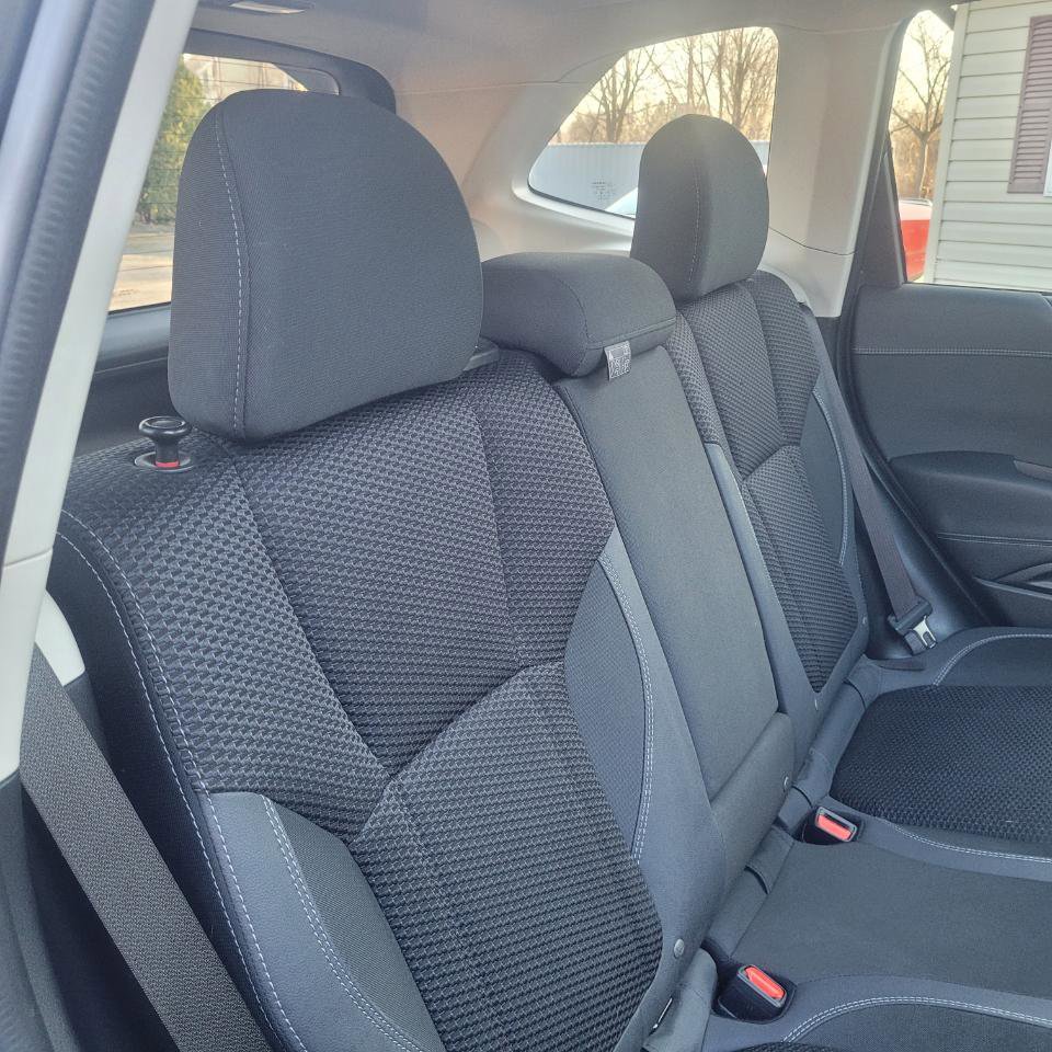 Used 2019 Subaru Forester Premium w/ All-Weather Package image 32