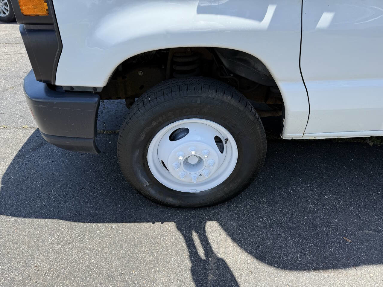 Used 2008 Ford E-350 and Econoline 350 Super Duty image 13