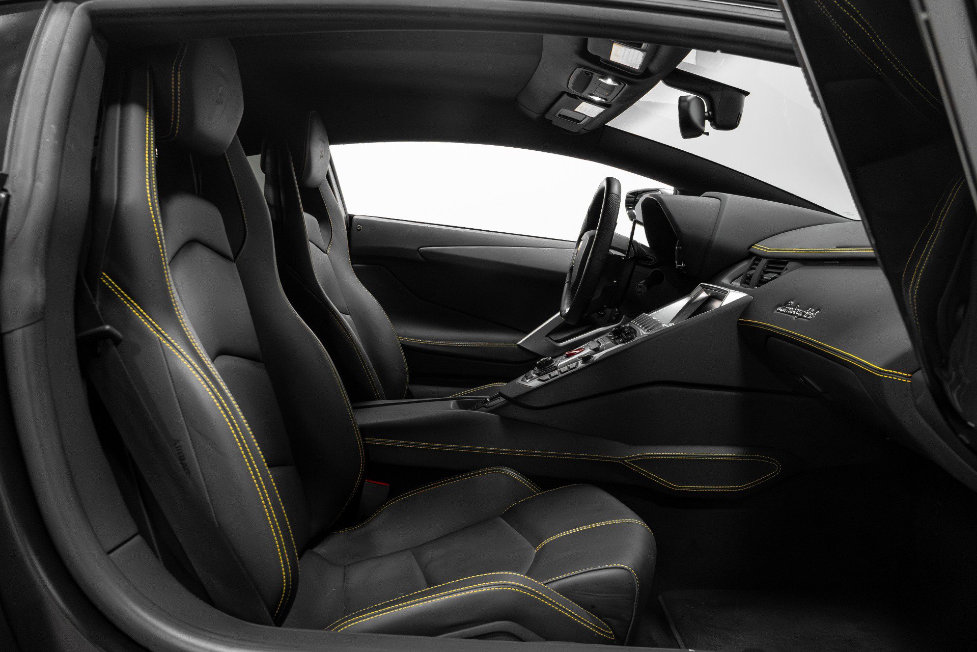 Used 2014 Lamborghini Aventador LP 700-4 image 25