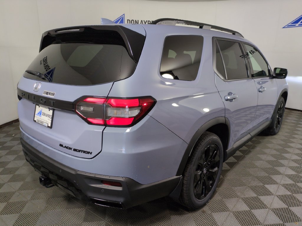 New 2026 Honda Pilot Black Edition image 5