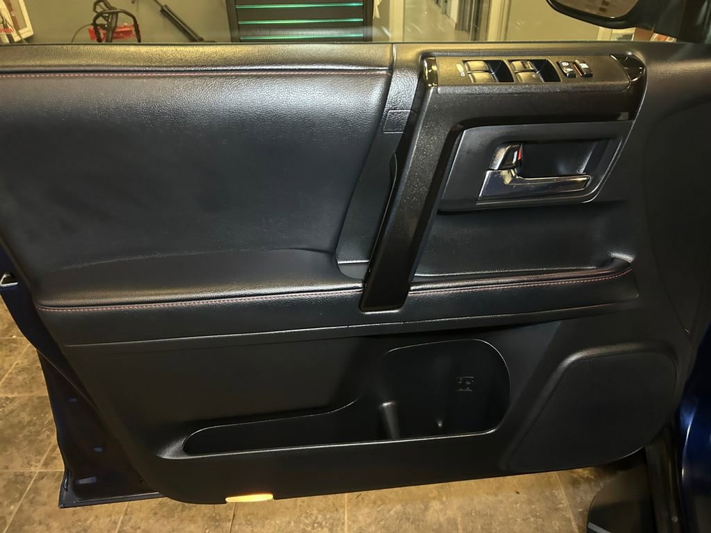 Used 2020 Toyota 4Runner Venture AWD/4WD image 20