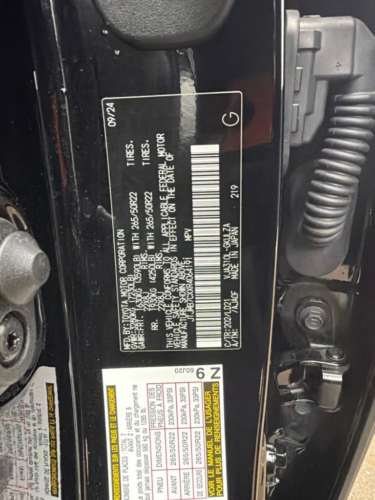 Used 2024 Lexus LX 600 F Sport AWD/4WD image 11