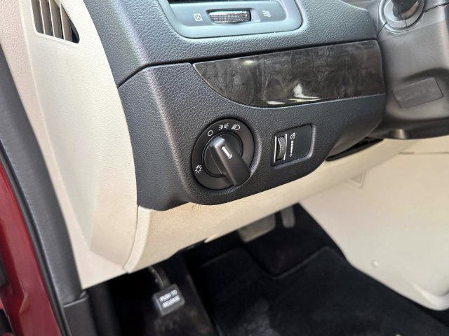 Used 2016 Dodge Grand Caravan American Value Package FWD image 18