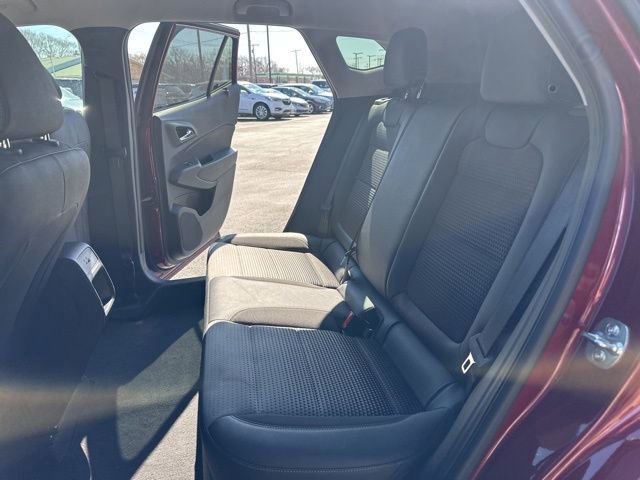 Used 2025 Chevrolet Trax LT w/ LT Convenience Package image 28