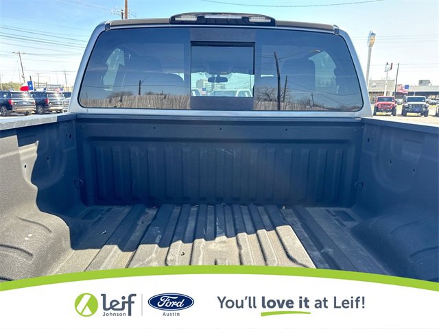 Used 2017 Nissan Titan SV image 24