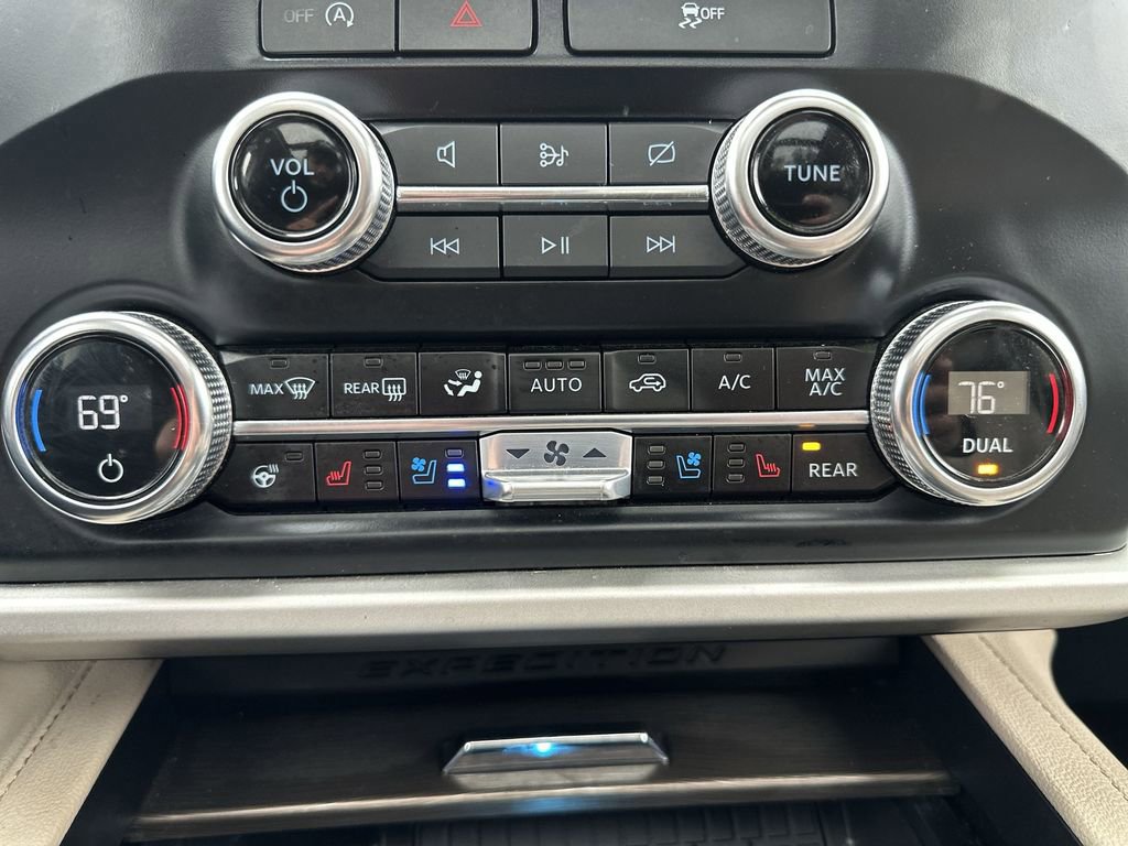 Used 2024 Ford Expedition Max Limited image 30