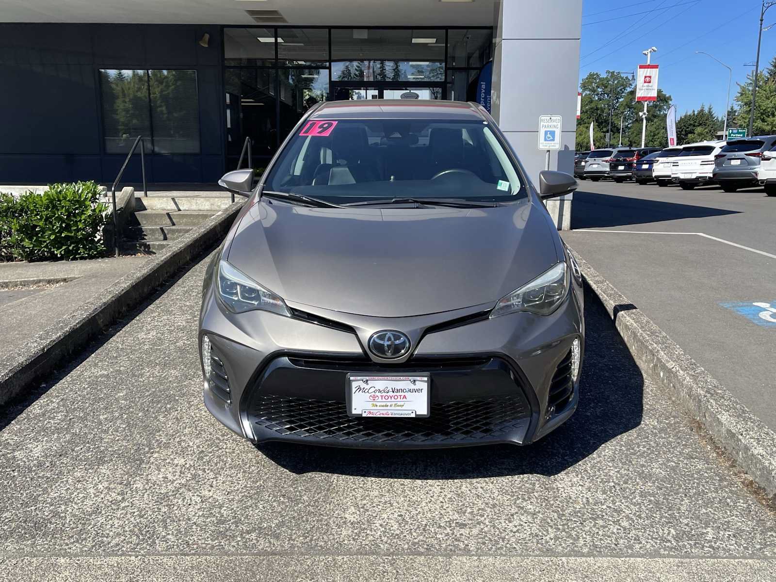 Certified 2019 Toyota Corolla SE w/ Carpet Mat Package (TMS) FWD image 2