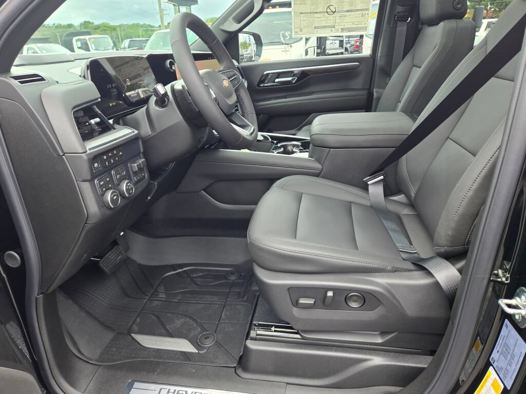 New 2026 Chevrolet Suburban LT w/ Comfort Package AWD/4WD image 20