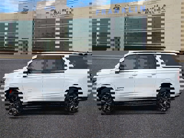 Used 2022 Chevrolet Suburban Z71 w/ Luxury Package image 4