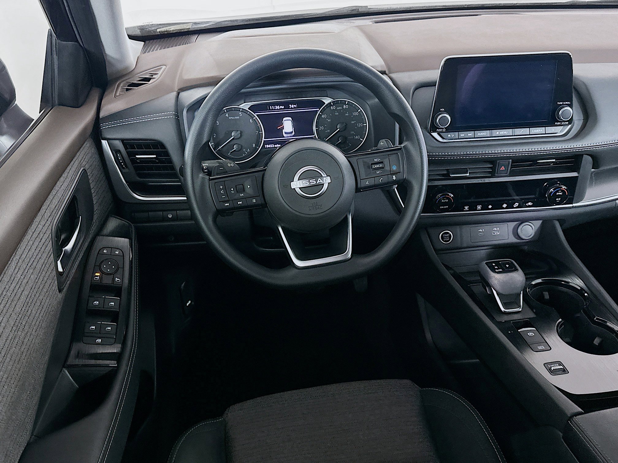 Used 2023 Nissan Rogue SV image 17