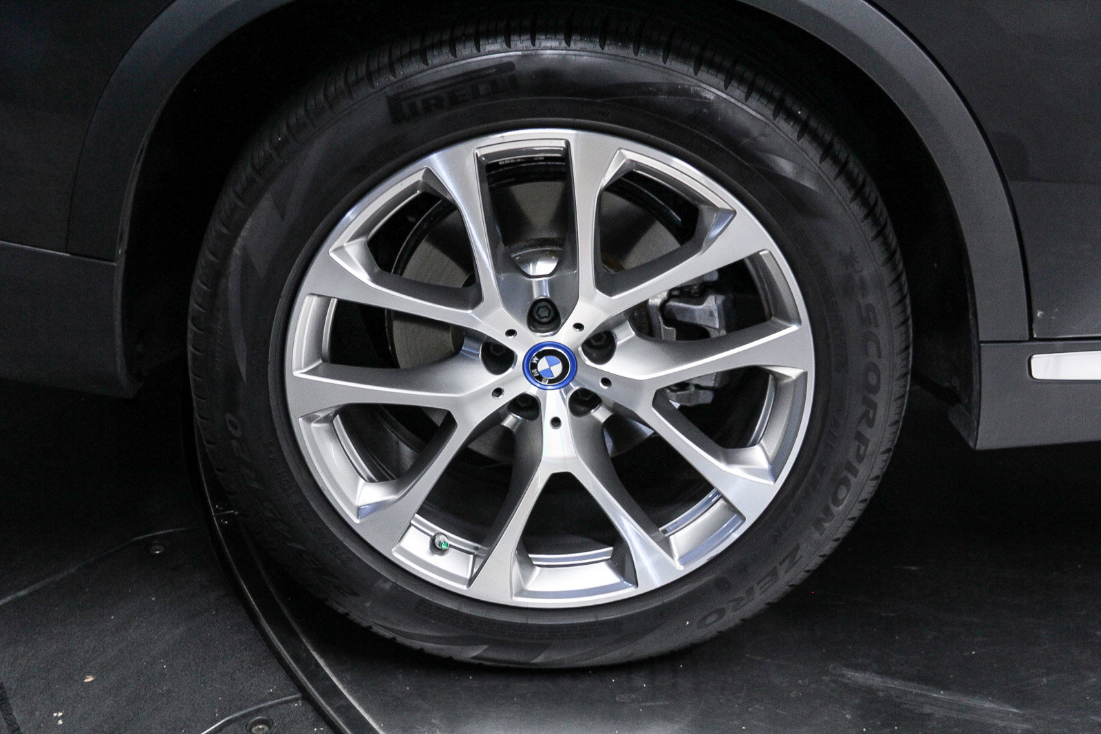 Certified 2023 BMW X5 xDrive45e w/ Parking Assistance Package image 8