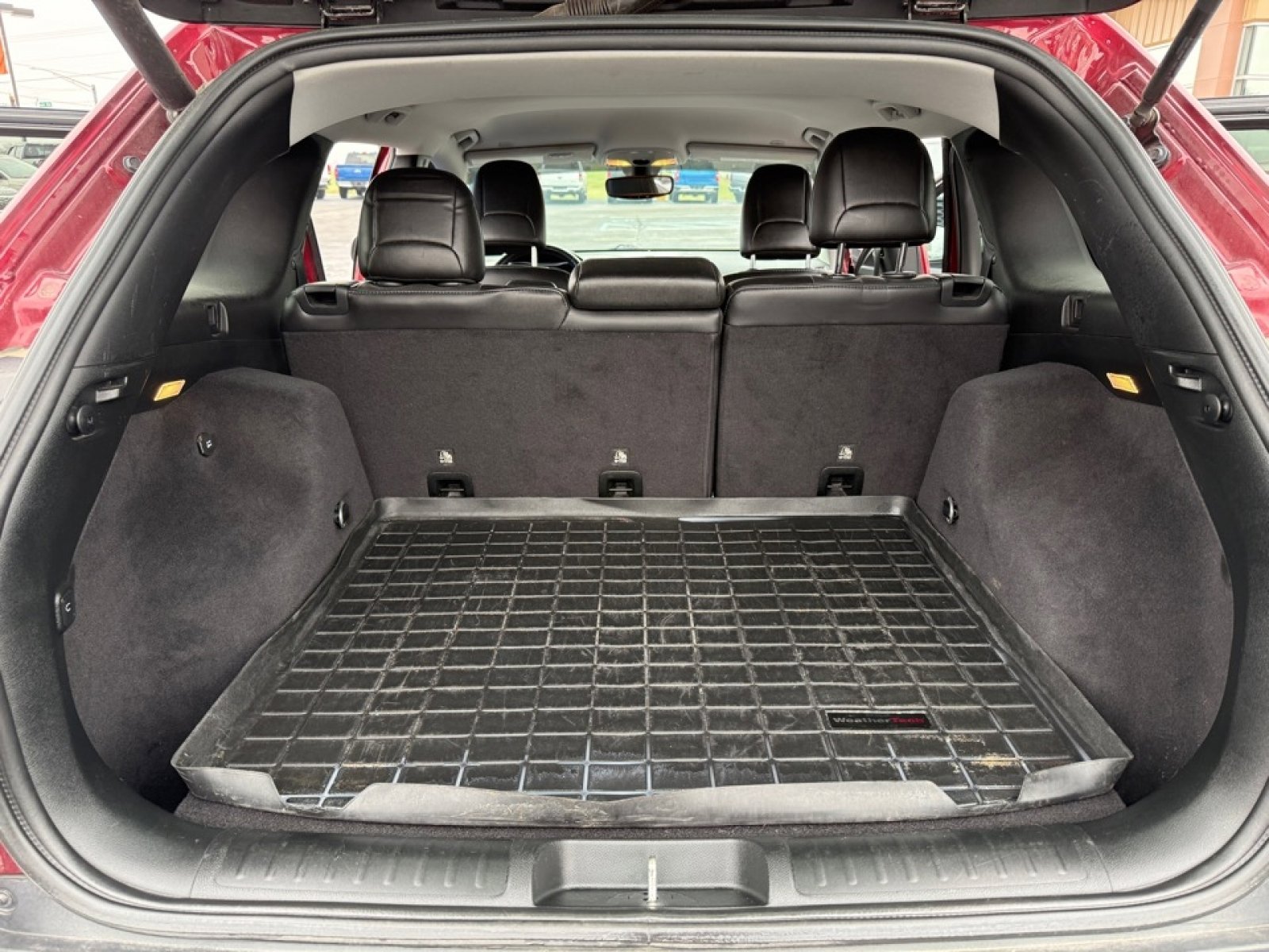 Used 2019 Jeep Cherokee Limited w/ Luxury Group image 19